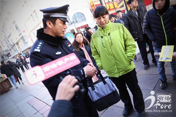 最新警察鞋，小巷中的隐秘宝藏探索